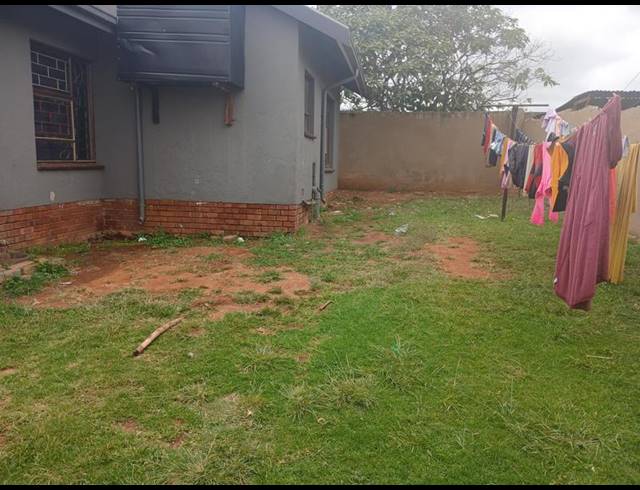 2 BEDROOM HOUSE FOR SALE IN ZAKARIYYA PARK